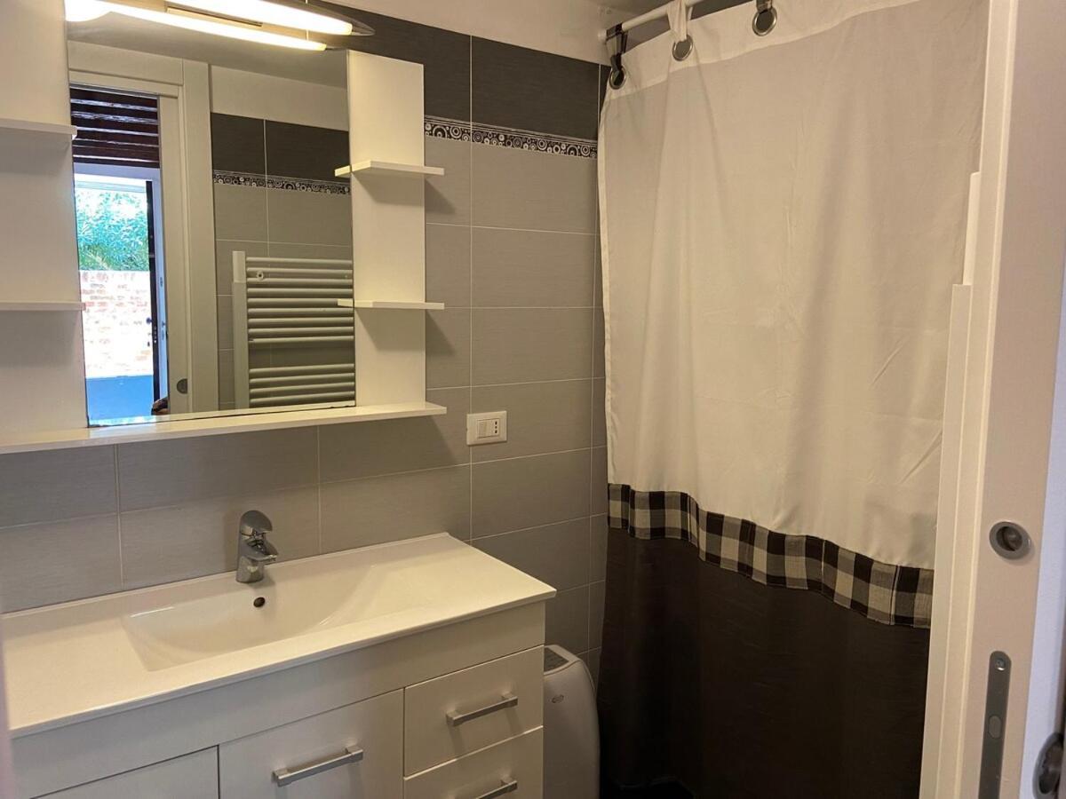 Apartamento Black & White Home, An Oasis In The Center